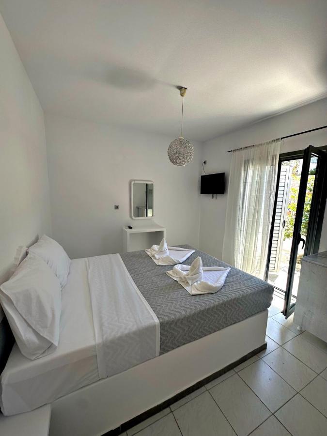 Santorini Style Rooms Vóthon Exterior foto